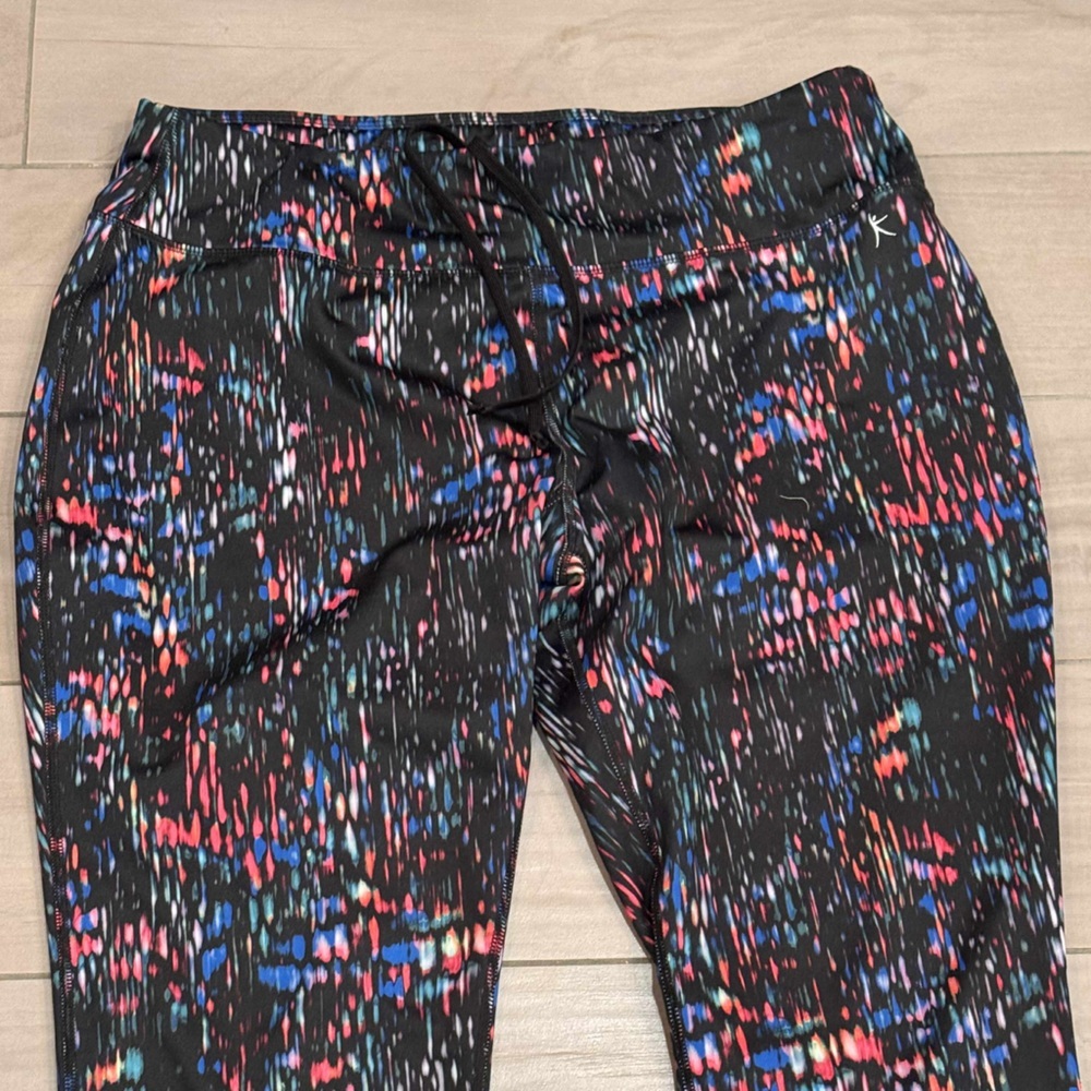 Danskin Now milticolor leggings with drawstring size LARGE - Picture 4 of 5